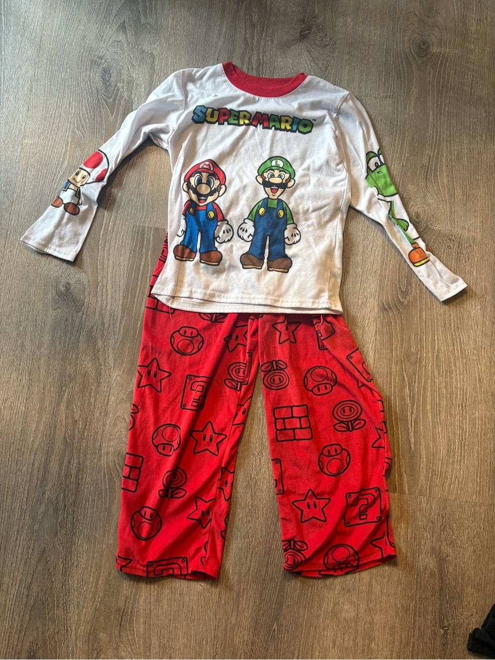 Little Boys Super Mario Pajamas - Size 6/7
